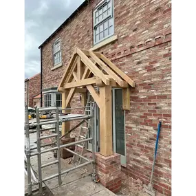 a picture of a porch archway 