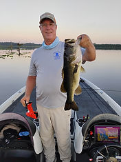 Gregs 4.25 pounnd bass on Rodman.jpg