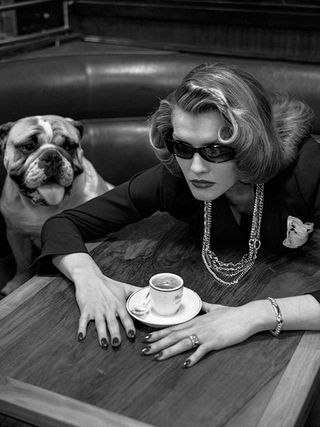 헬무트 뉴튼, 포멜라토, 파리, 1982 © Helmut Newton Foundation / Trunk Archive
