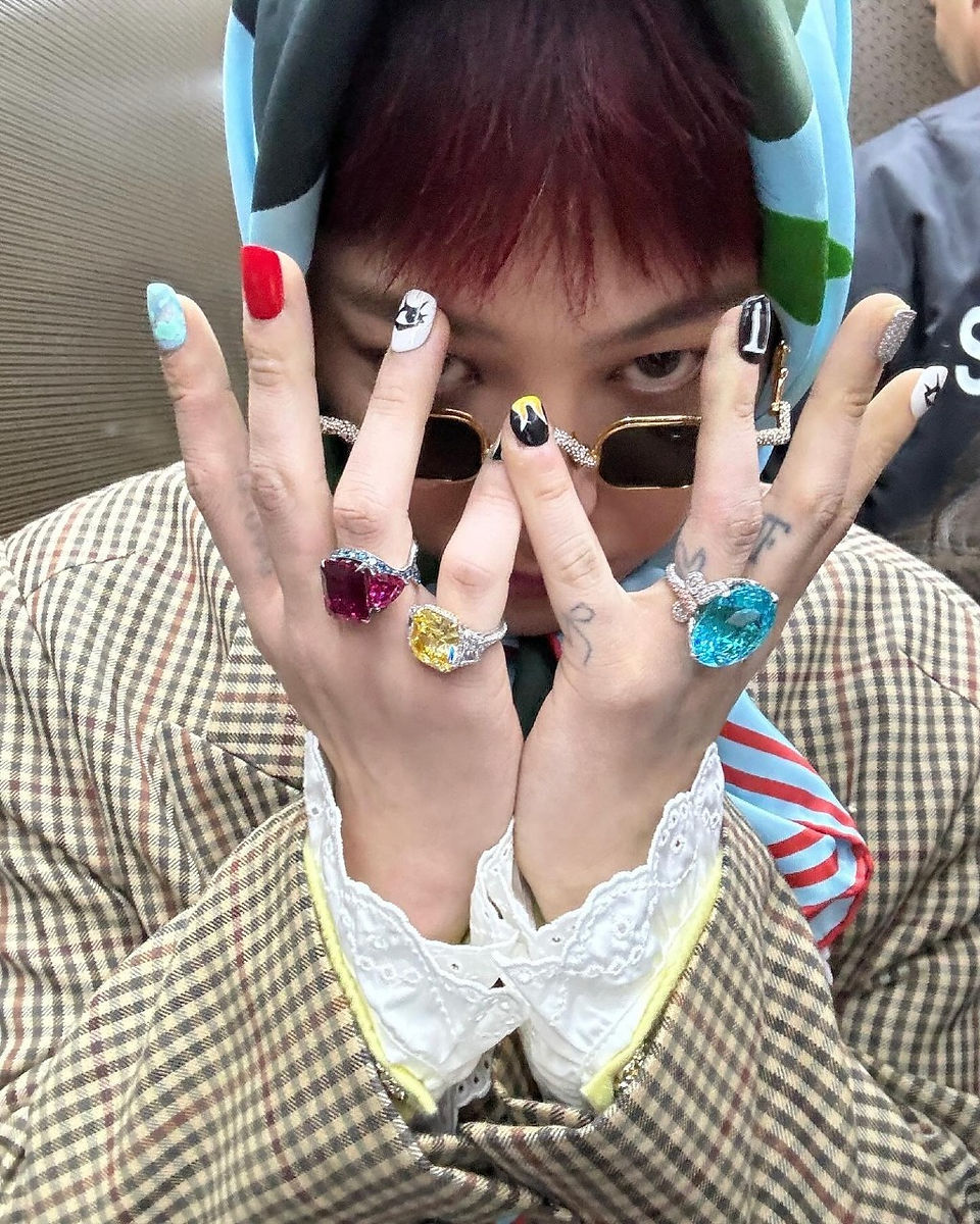 지드래곤, @8lo8lo8lowme.