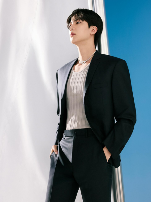 프레드의 BTS 진과 함께한 포스텐 캠페인