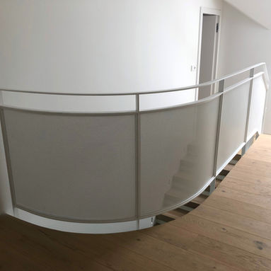 balustrada stalowa, malowana proszkowo, nowoczesna, balustrada schodowa, nowoczesne wnętrze, loft