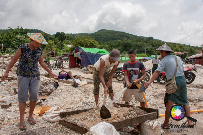 Gemstone Miners working in Mogok 2019