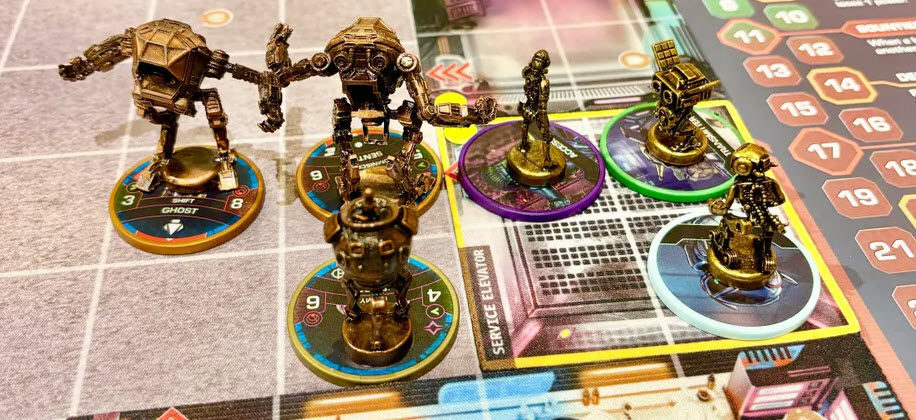 Brass minifigures in Burncycle