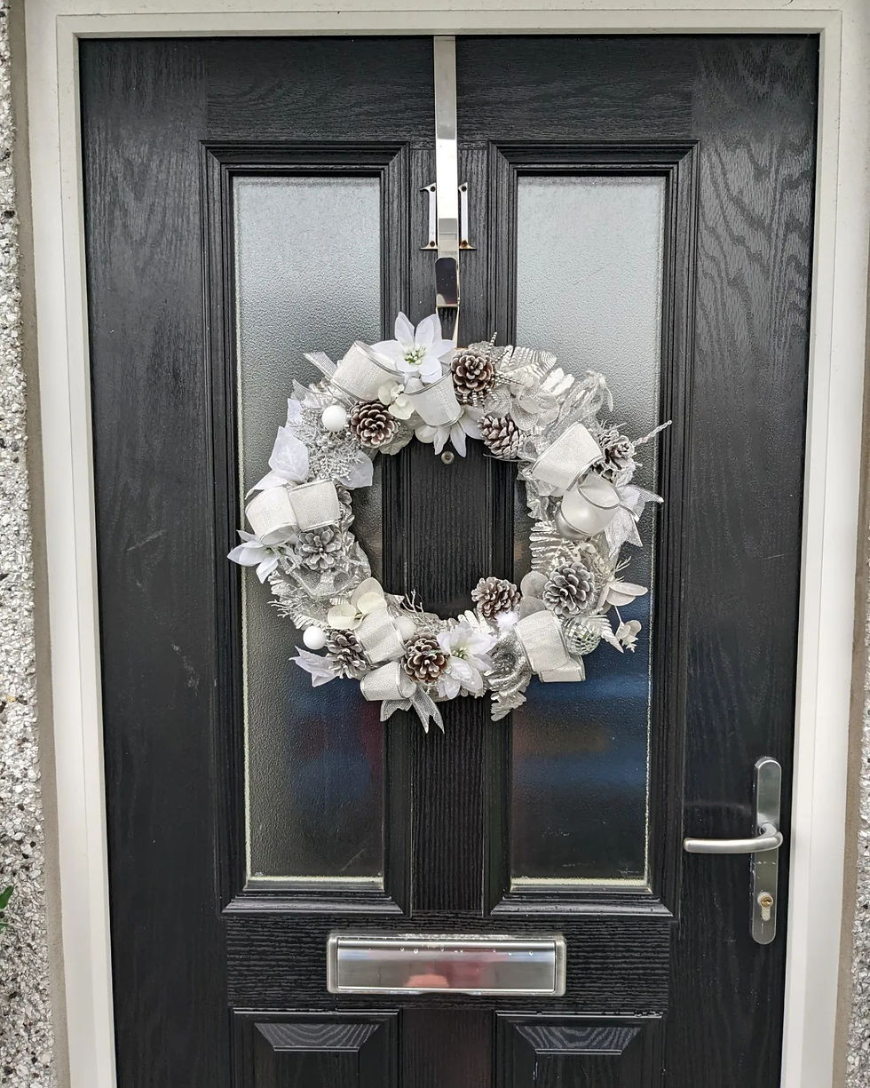 Thumbnail: White XL Luxuary Wreath