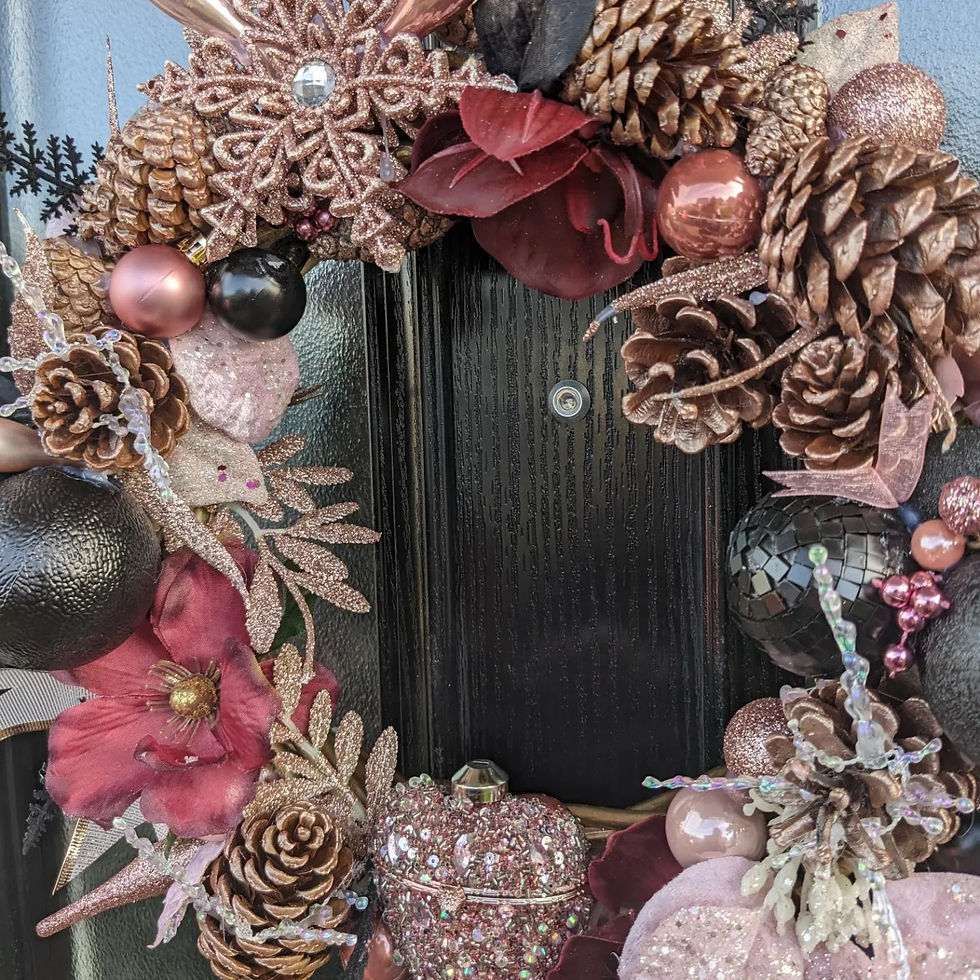 Thumbnail: Black and Pink Ornamental wreath