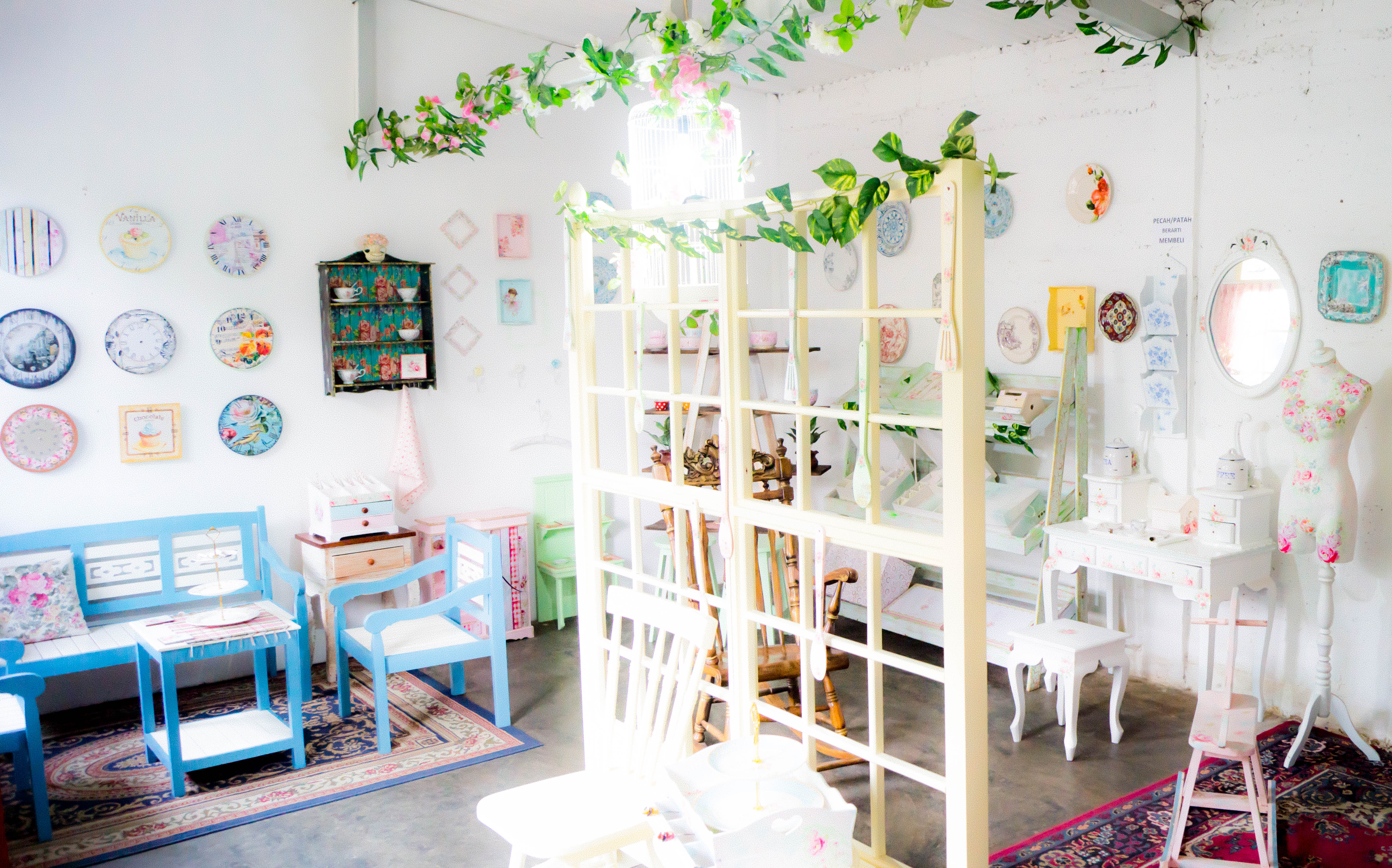 Leatique Shabby Gallery