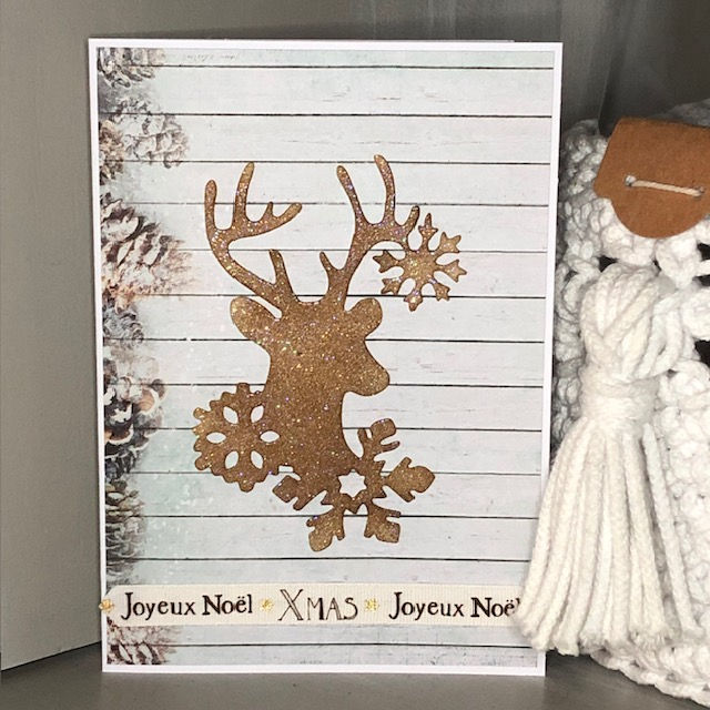 Carte Joyeux Noël avec un grand renne kraft brillant