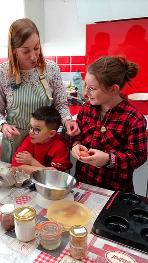 Evènements et Animations anniversaires - Cours à domicile de Naturellement Pâtisserie par Emilie Bouez