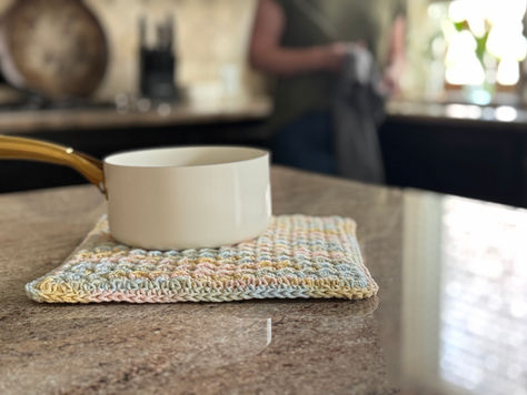 🏡 How to Crochet a Farmhouse-Style Pot Holder (Free Pattern + Step-by-Step Tutorial)