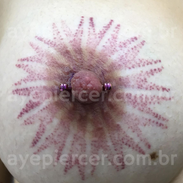 perfuração em mamilo, piercing no mamilo, piercing no peito, piercing genital, perfuração íntima, mamilo tatuado, mamilo feminino