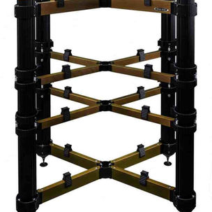 Solid Tech Rack of Silence 4 Reference in walnut stained beech