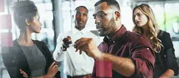 Comparing Traditional and Collaborative Leadership Styles