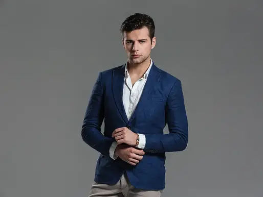 Choosing the Right Accessories for Men's Formal Wear