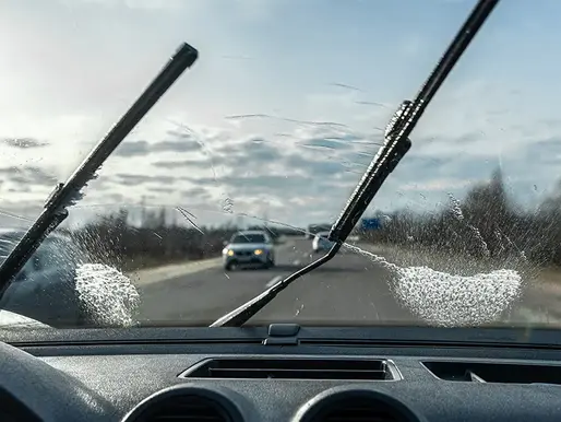 Windshield Repair and Replacement Tips for Safer Driving