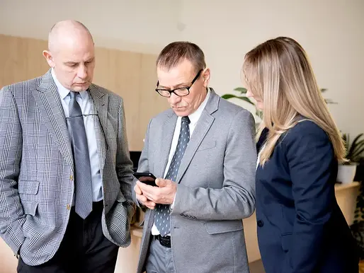 Navigating the Legal Maze: How To Handle Business Lawsuits