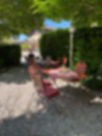 Der wunderschöne Gastgarten in Burghausen
