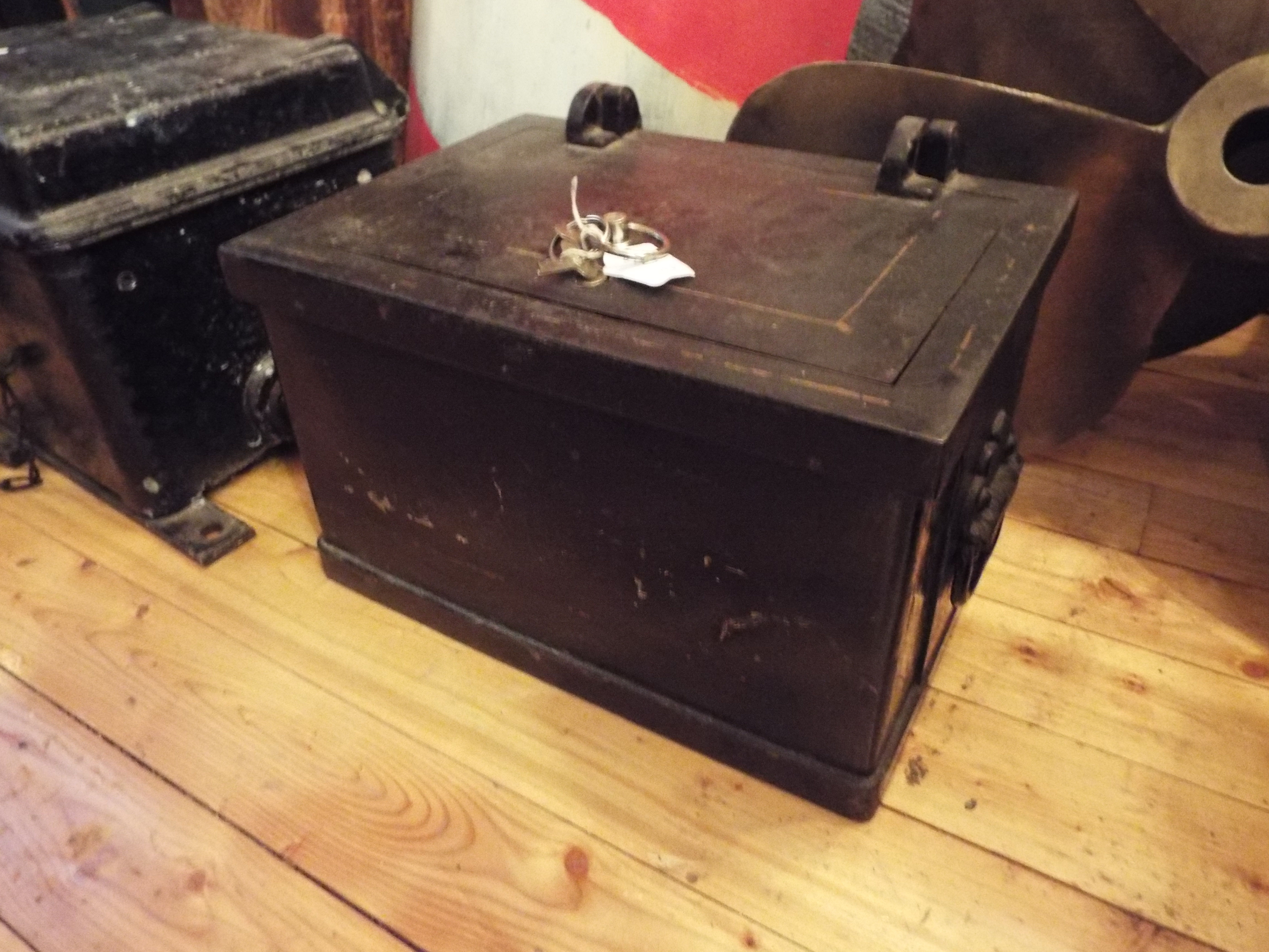 4616 coffre fort de bateau avec clé