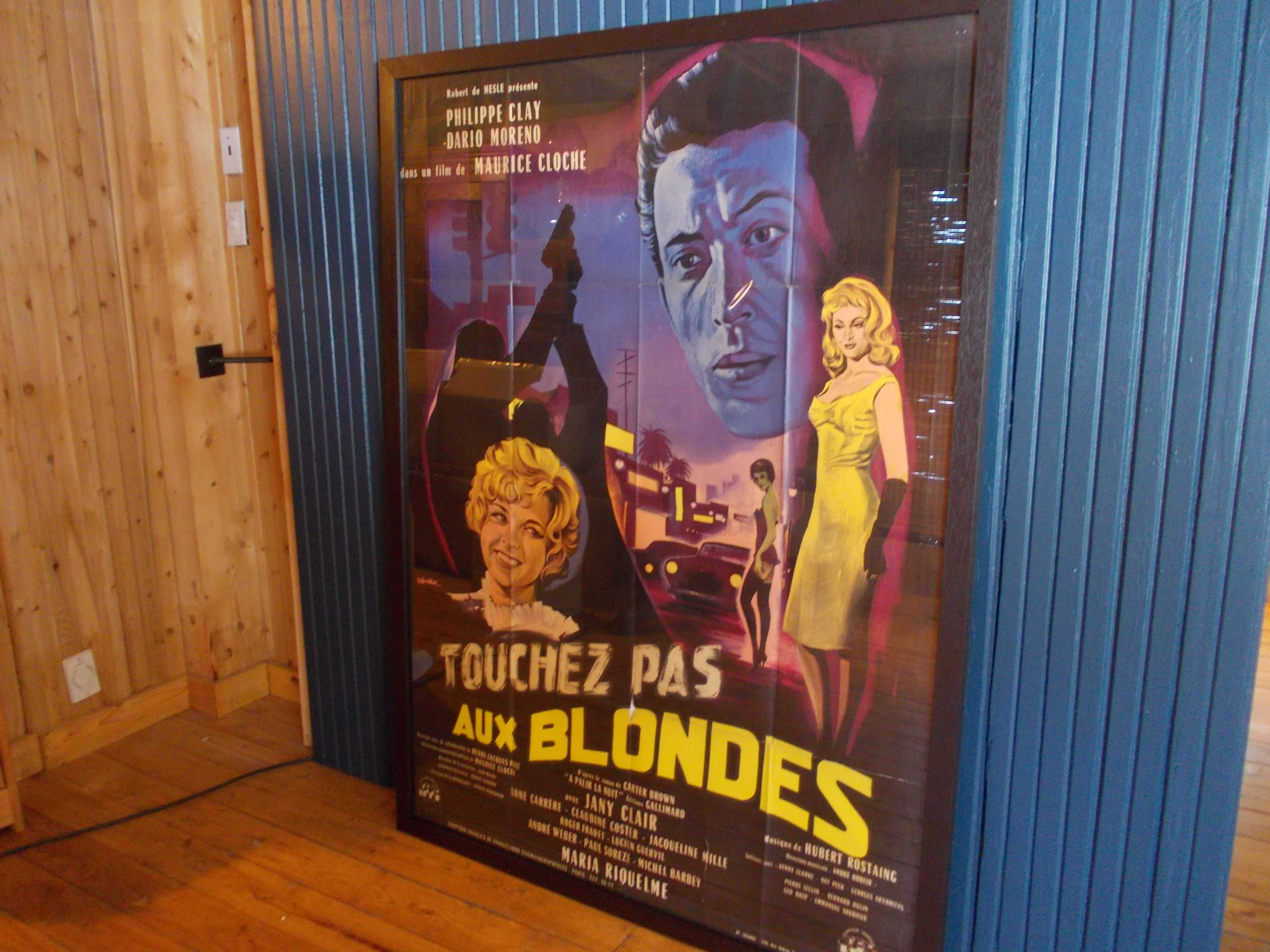 6053 affiche film Touchez pas au Blondes