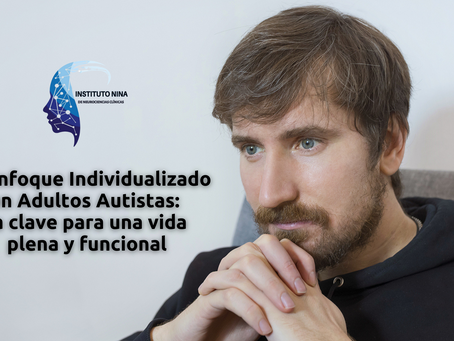 Adulto autista recibiendo Estimulación Magnética Transcraneal repetitiva (EMTr) para mejorar su calidad de vida.