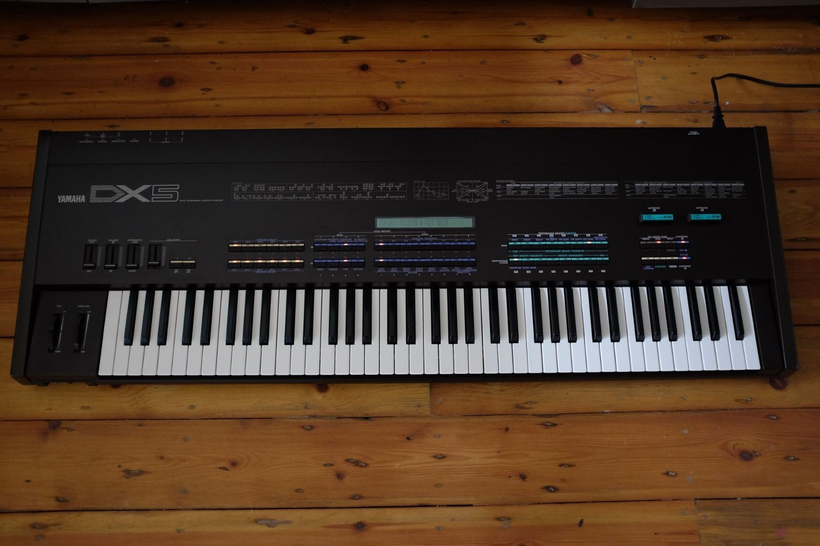 Yamaha DX5 Synthesizer