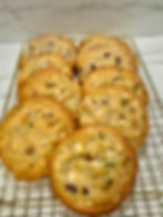 Walnut & milk chocolate chip cookie