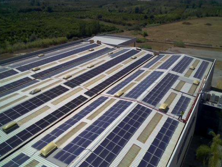 INSTALLARE UN IMPIANTO FOTOVOLTAICO IN AZIENDE GRANDI MEDIE PICCOLE E FARE AUTOPRODUZIONE
NON E' UN USCITA DI CASSA, E' UN CAMBIO SPESA !