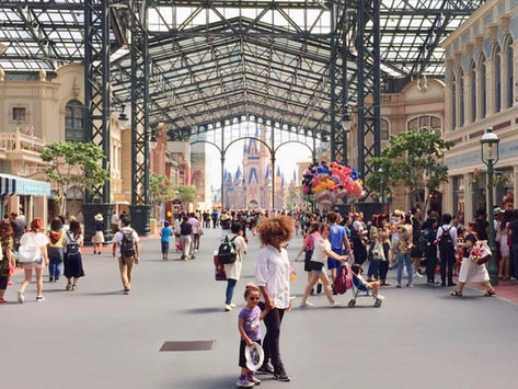 A Comprehensive Guide To Tokyo Disneyland