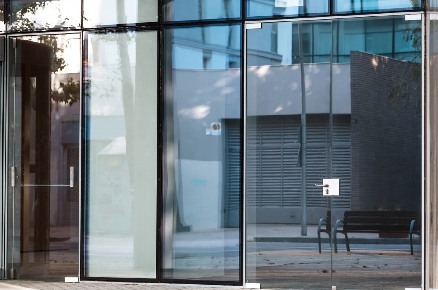 Laminated Glass 1.jpg
