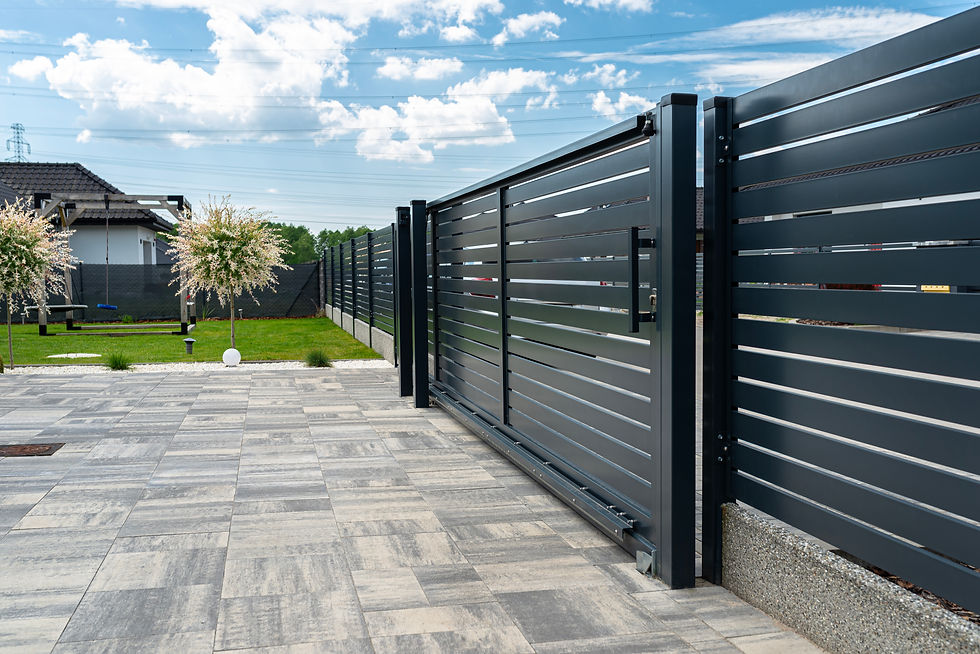 a-modern-panel-fence-in-anthracite-color-visible-2025-03-12-22-36-15-utc.jpg
