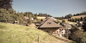 Schwarzwaldhaus Berghof Almzeit mit Garten