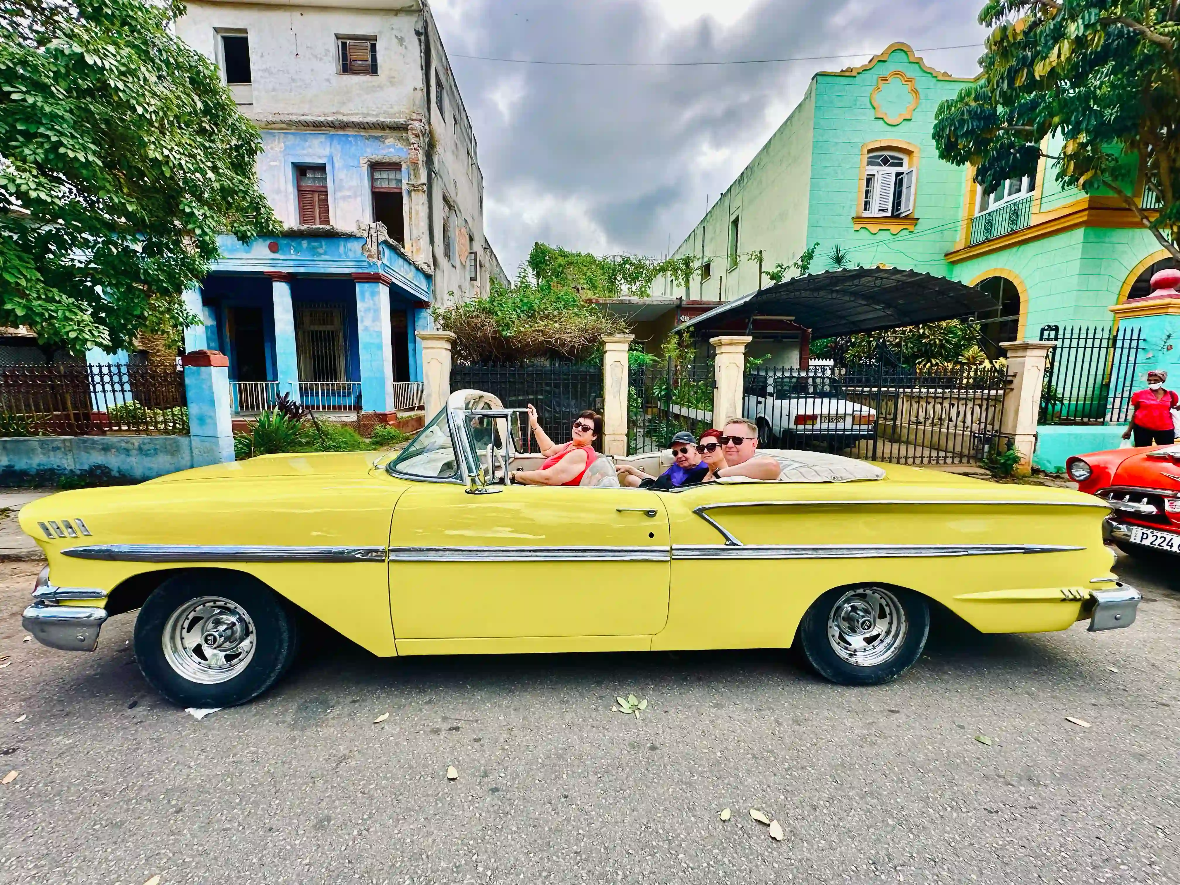 Kubuferdir gamla bílaferð í Havana.webp