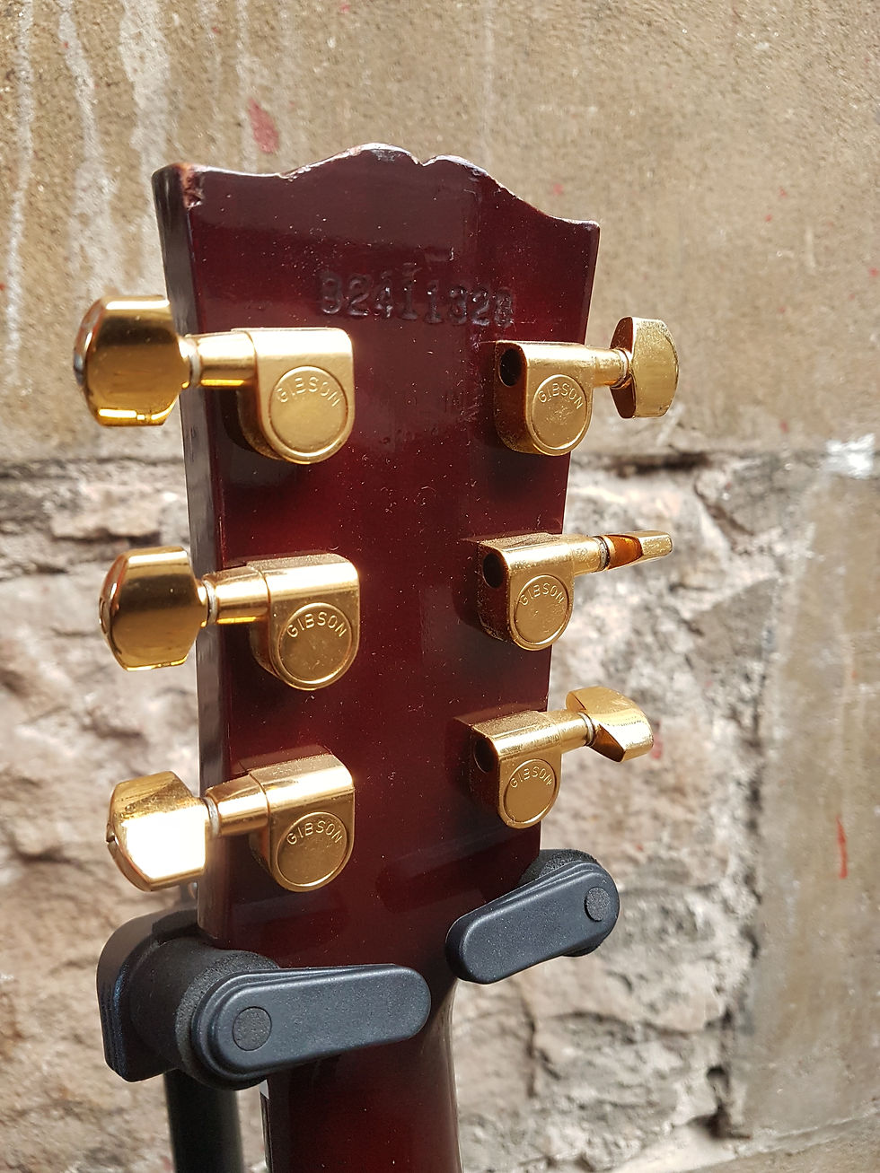 Thumbnail: Pre-owned Chet Atkins SST electro acoustic with hardcase