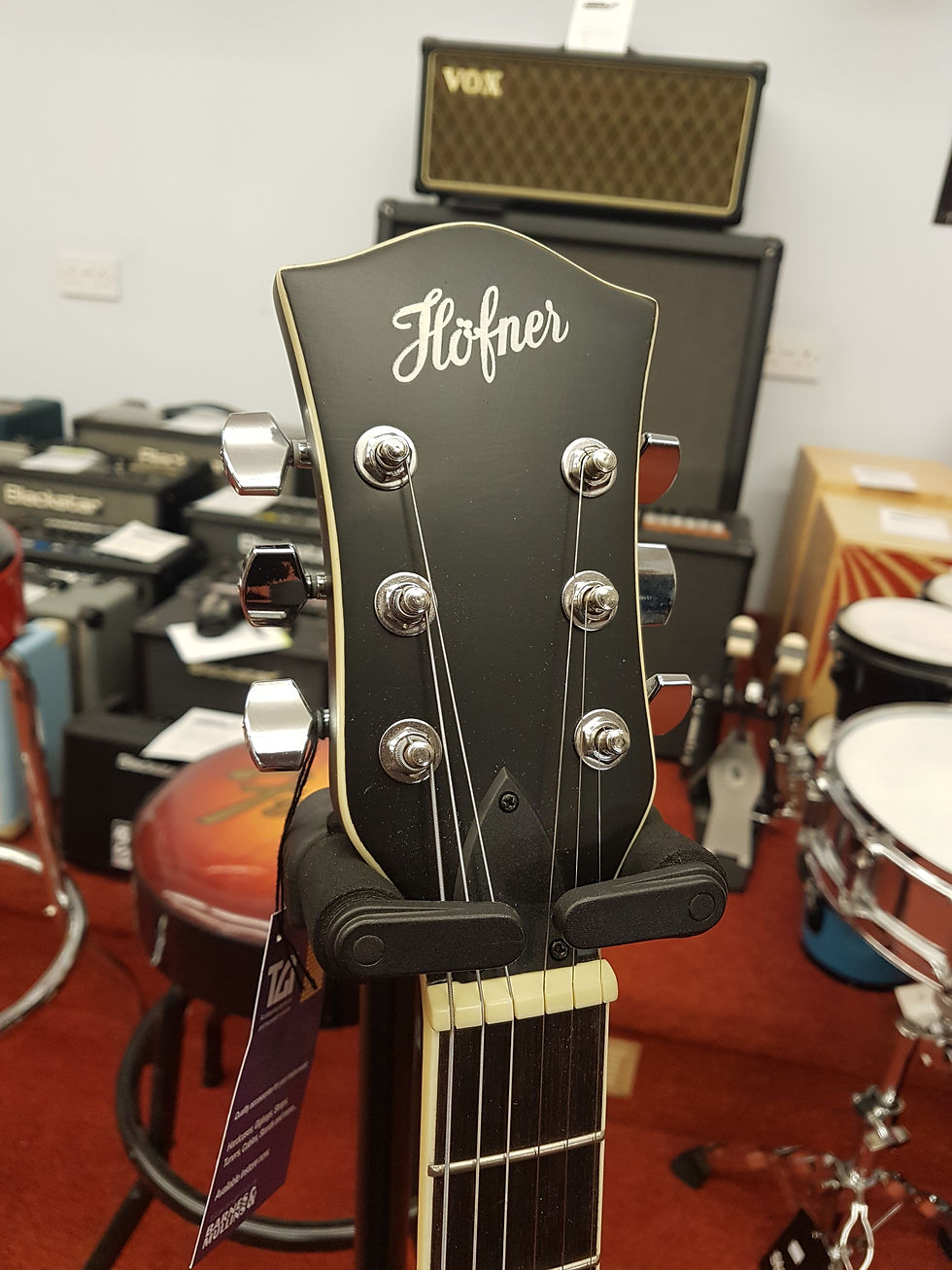 Thumbnail: Hofner Verythin  in Black satin