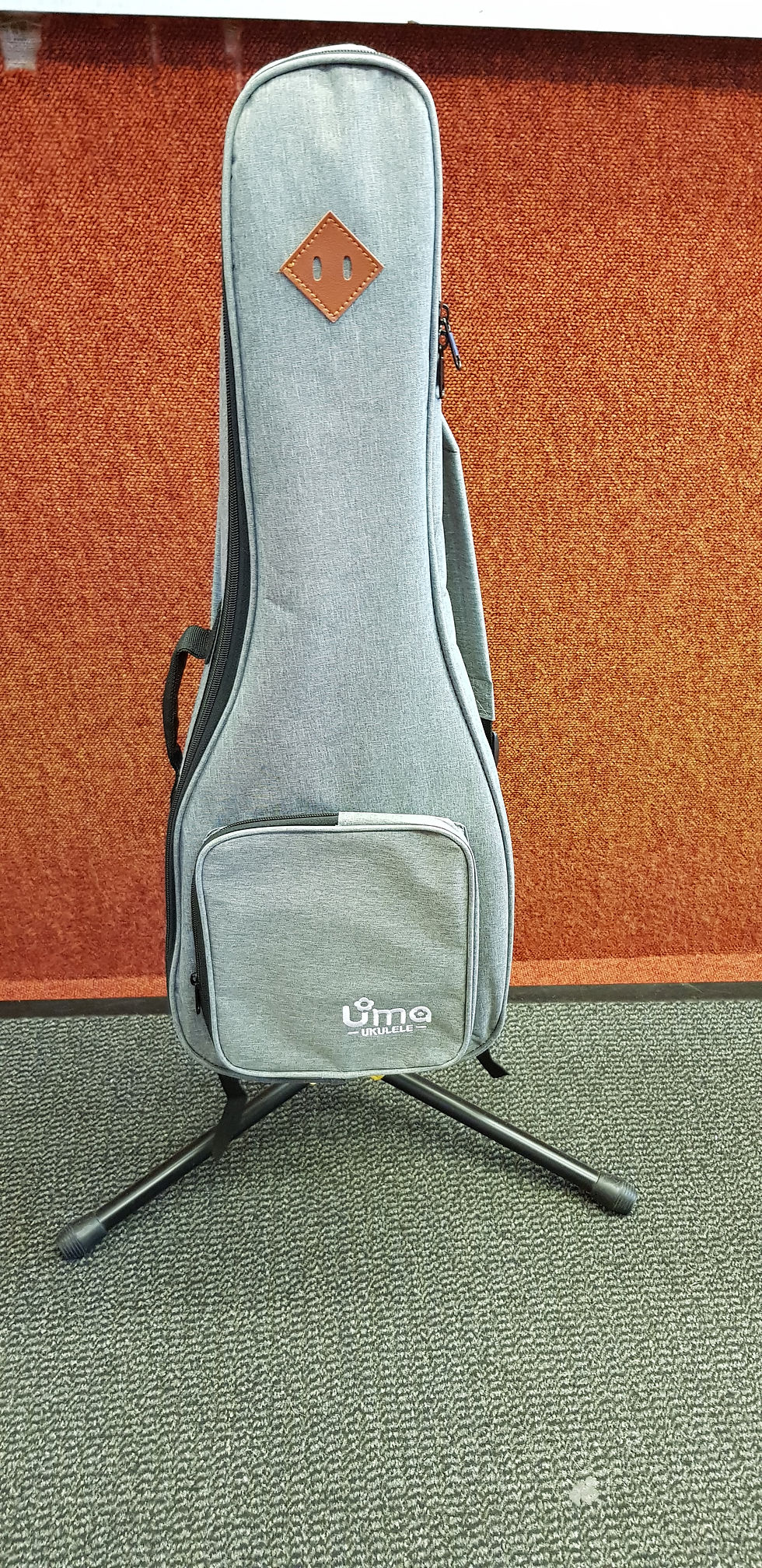 Thumbnail: Uma Uk-16st-eq Solid Spruce top tenor electro ukulele