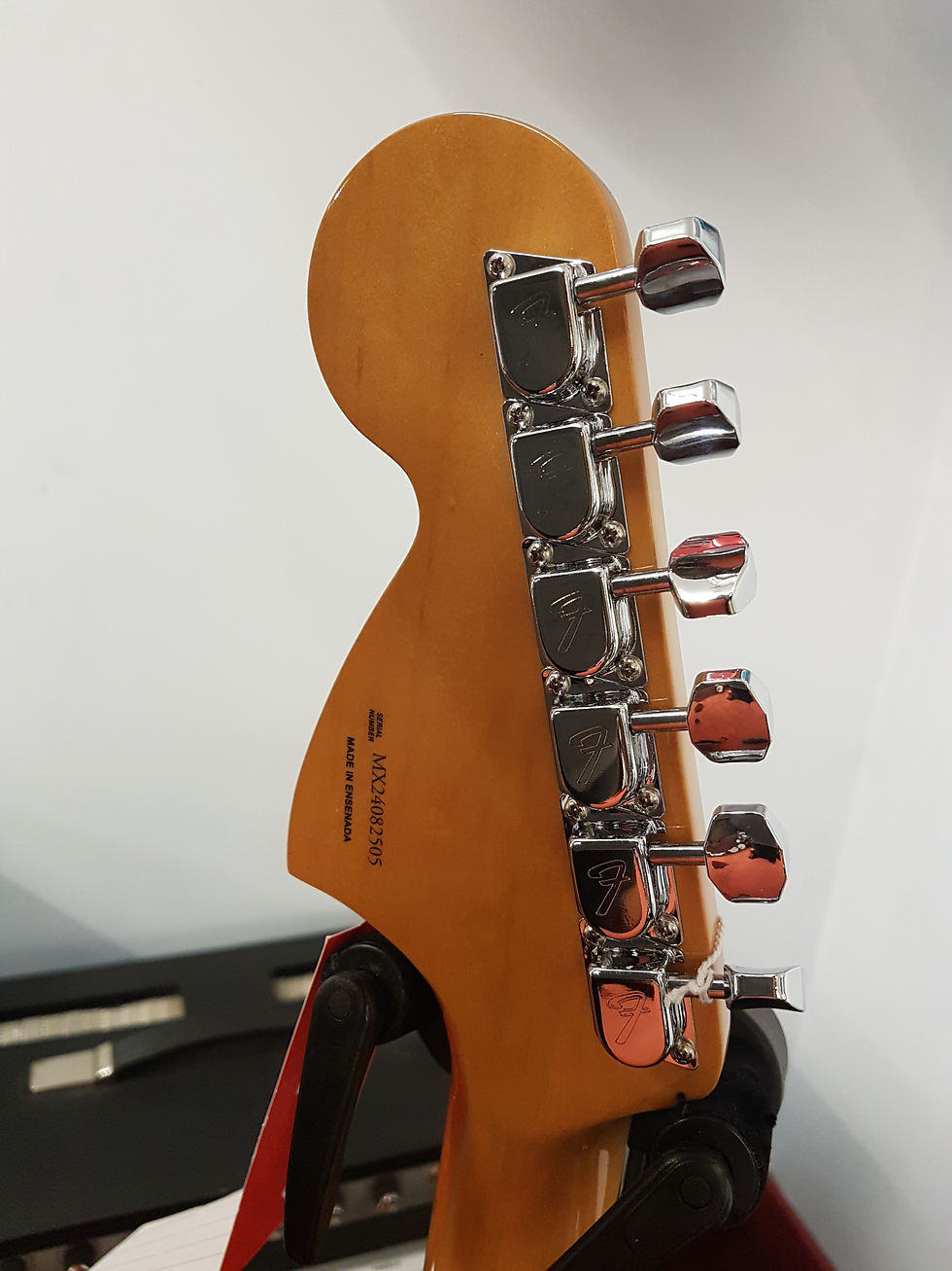 Thumbnail: Fender Vintera II 70's jaguar electric guitar and gig bag
