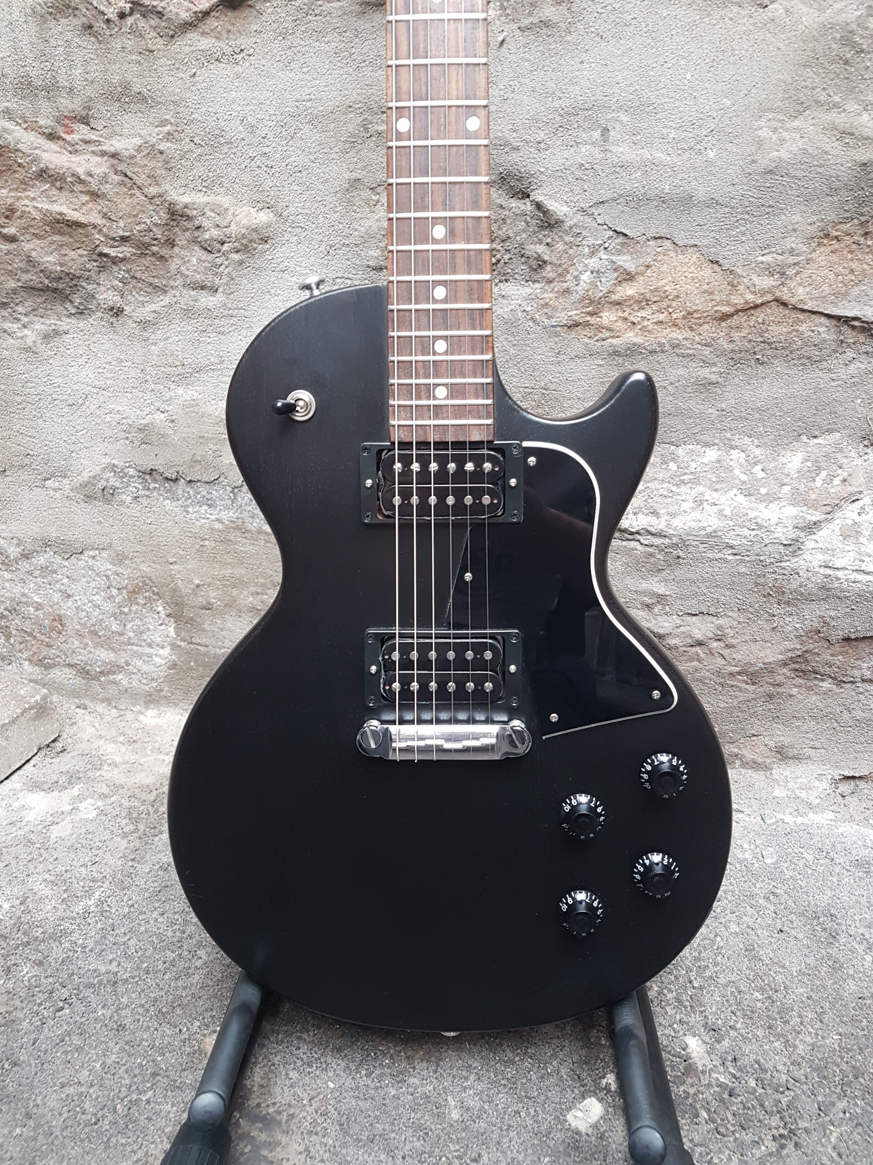 Pre-owned Gibson Les Paul Special 2021 - Present - Black