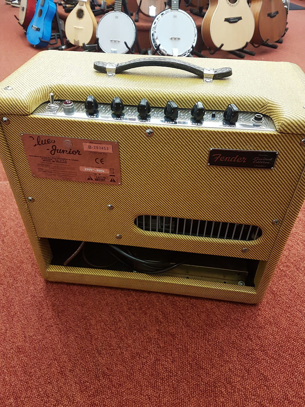 Thumbnail: Preowned Fender Blues Junior Lacquered Tweed 15-Watt 1x12" Guitar Combo 2006