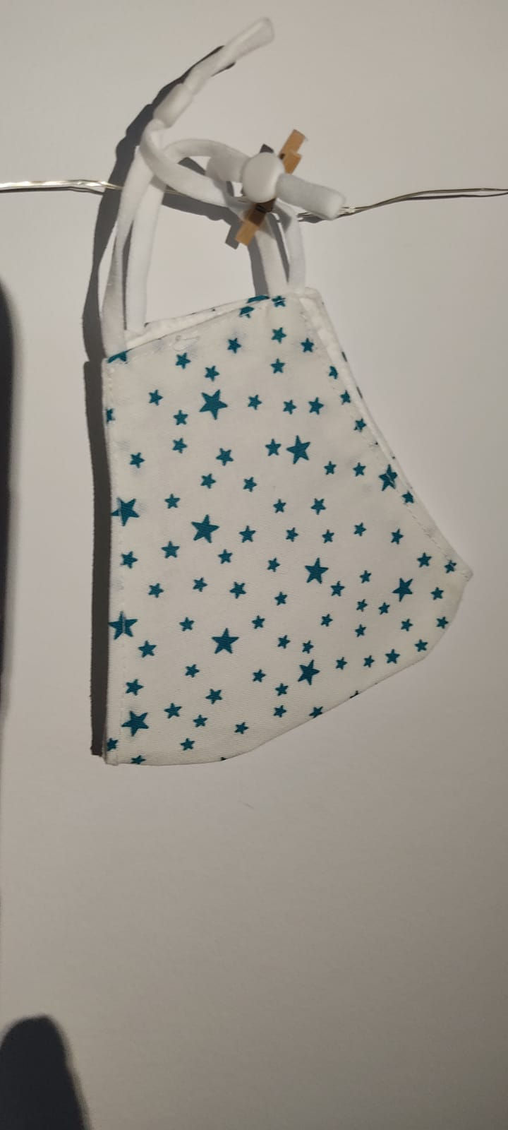 Mascarilla estrellas azules