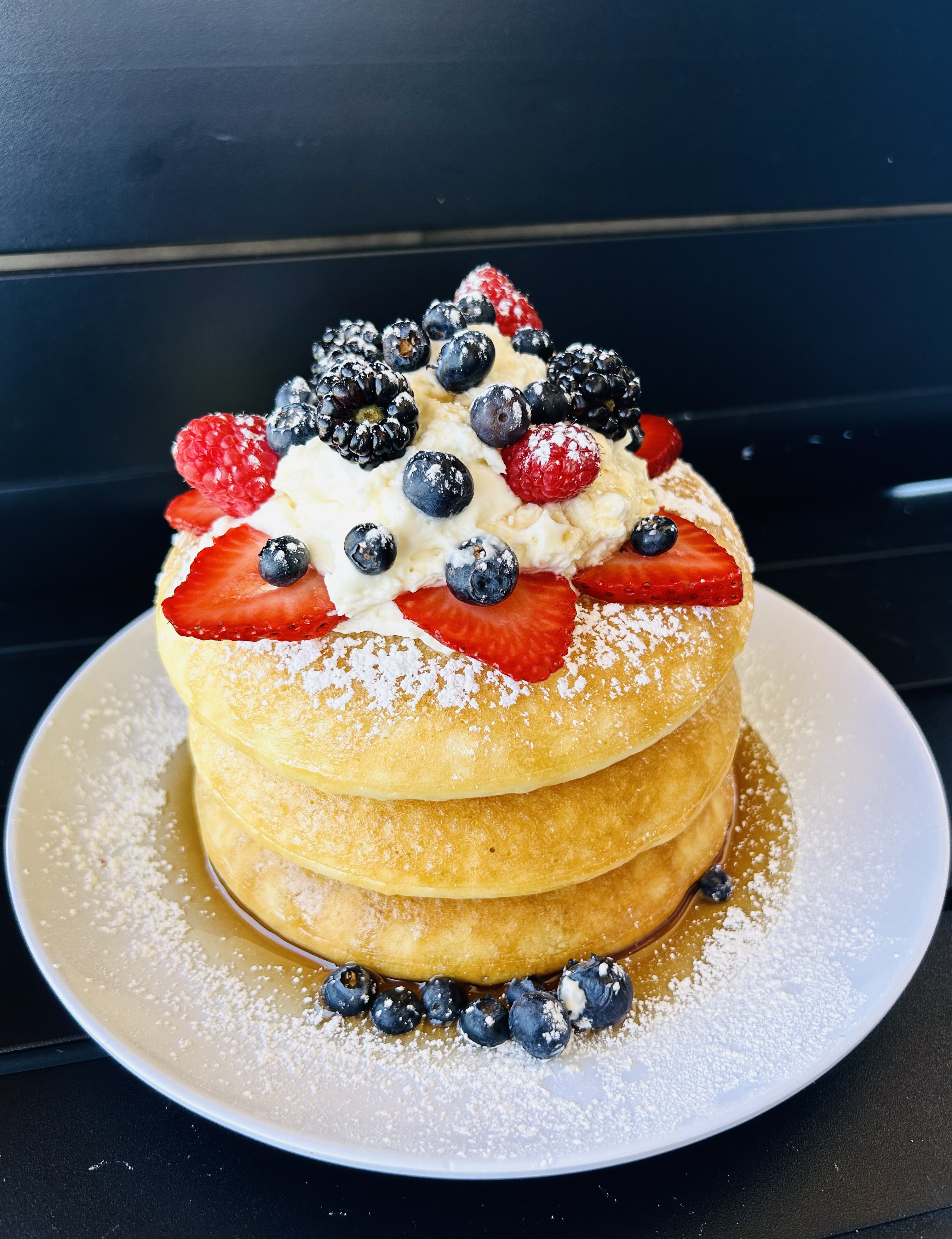 Berries Fluffy Pancakes