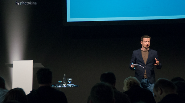 Ryan Wichert - Native Speaker Sprecher und Moderator auf Englisch und Deutsch. Wohnt in Berlin.