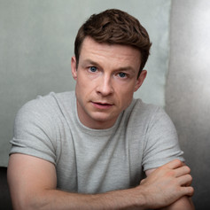 Ryan Wichert Actor Voiceover Sprecher Comedy Netflix The Queen's Gambit Native Speaker Englisch Deutsch Profisprecher Berlin London Schauspieler Drama Centre Englischer Sprecher Deutscher Sprecher