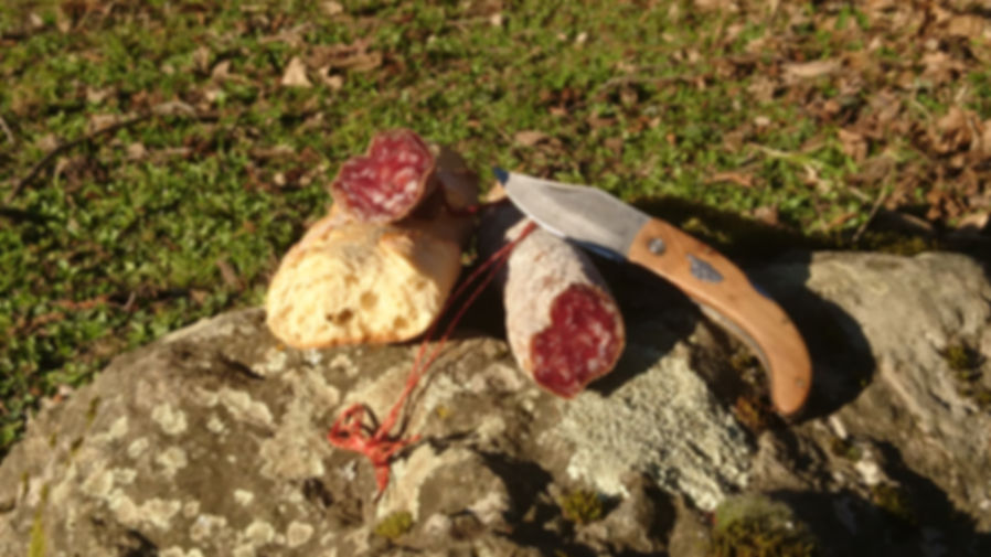 Salamu a l'adda (saucisson à l'ail)
