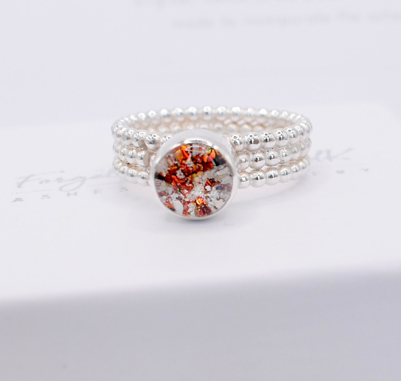 Ashes in glass stacking ring