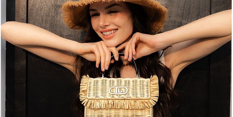 JL_model_shots_small-081_edited.png