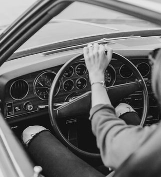 Mädchen im Auto