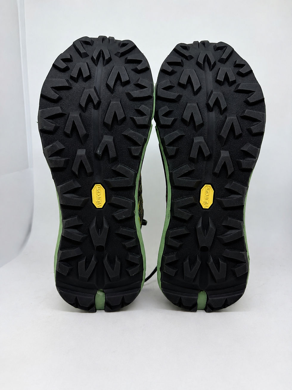 Miniatura: Ressolagem Trilha - Vibram Belu Preta