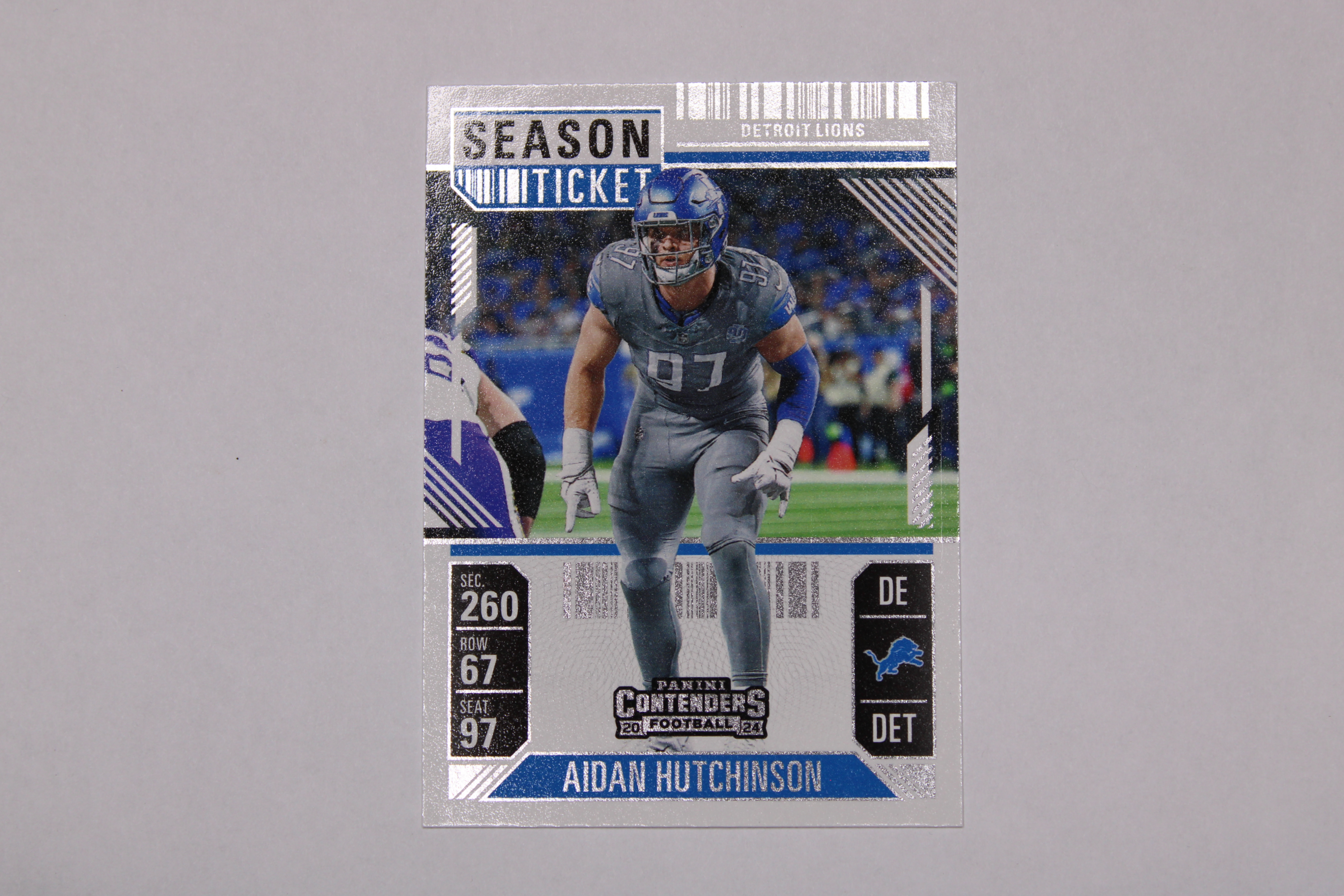 Aidan Hutchinson trading card