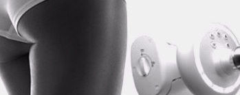 L'image montre que l'utilisation du cellu m6 rend les jambes plus fines et la peau lisse