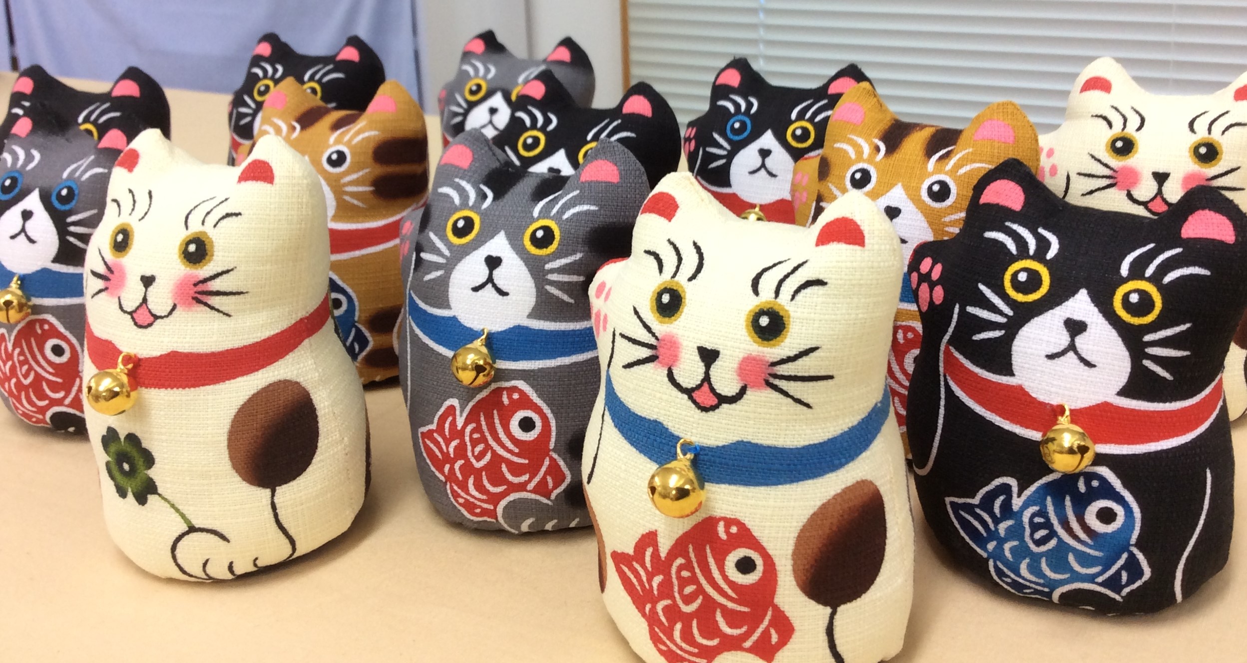 琉球紅型 招き猫